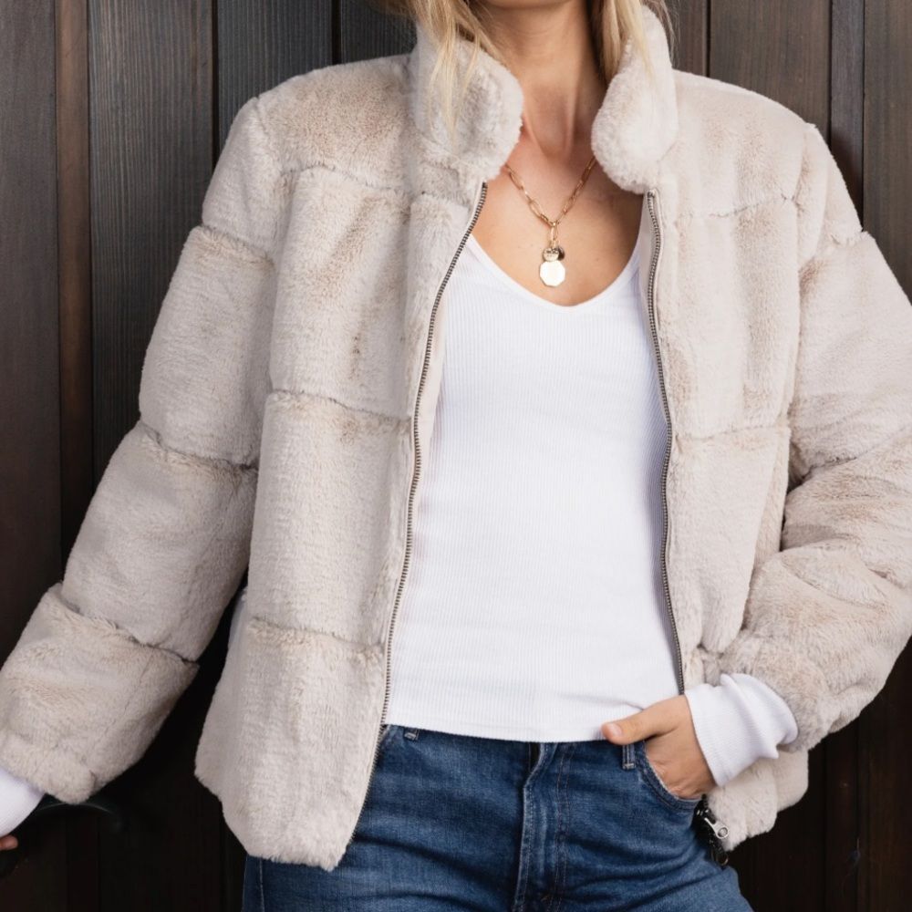 dylan Los Angeles Faux Fur Zip Jacket Women’s Large Soft Plush Short Coat